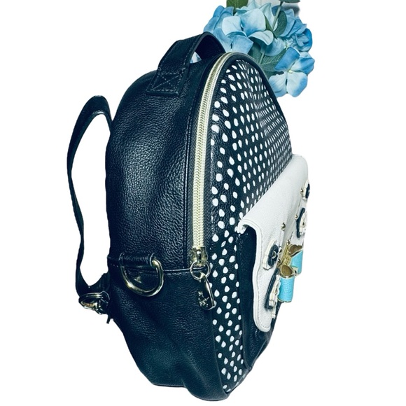Like🆕 Betsey Johnson | Mini Convertible Backpack Purse - Picture 3 of 16